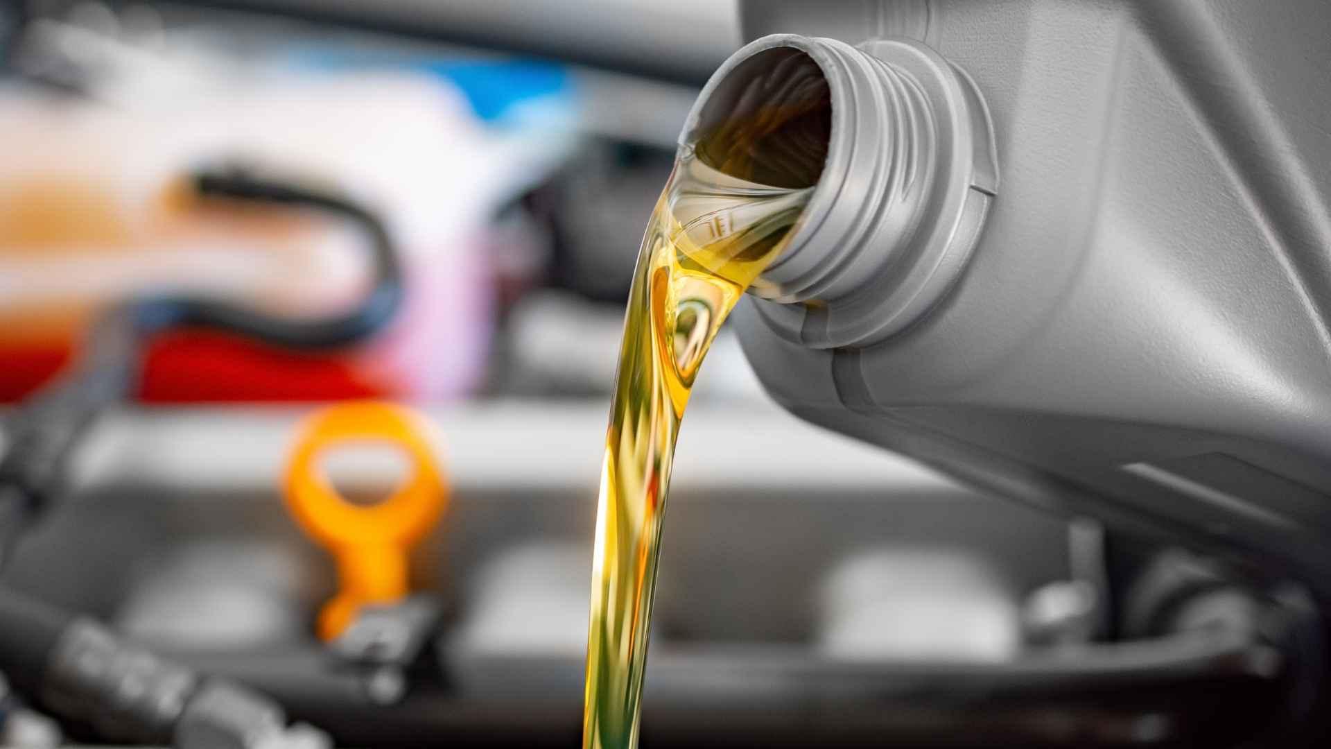 ¿Cada Cuántos Kilómetros se Cambia el Aceite de Motor?