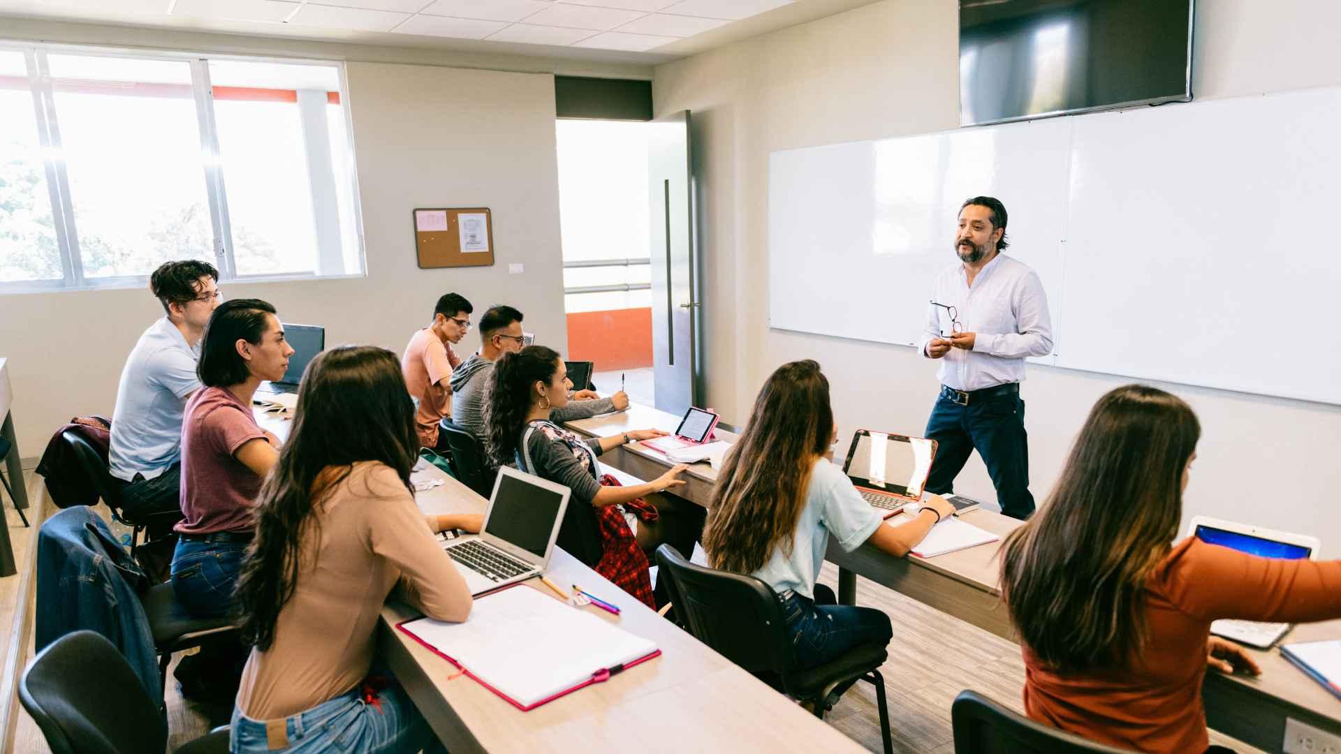¿Cuántos Meses es un Ciclo de la Universidad?