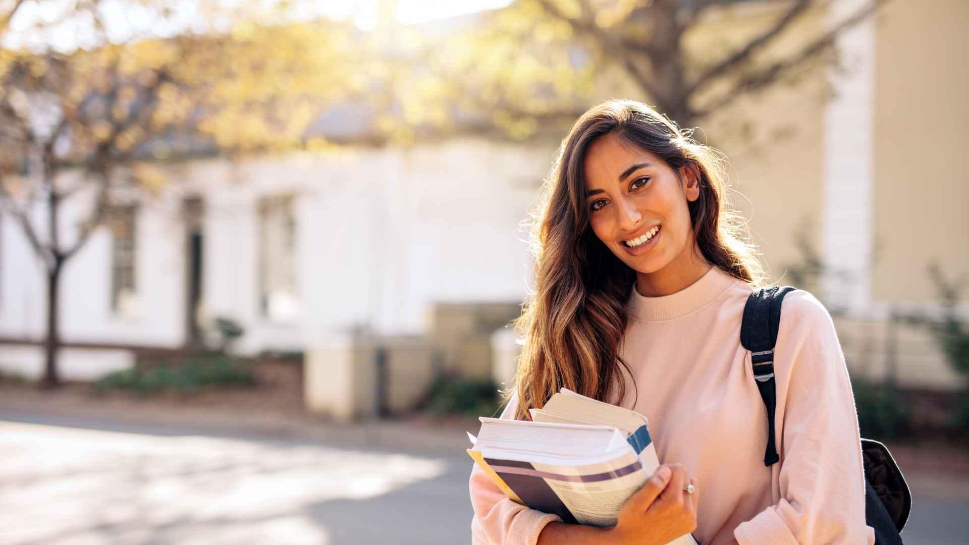 Fondo Estudiantil: Qué Es y Por Qué Contratar Uno
