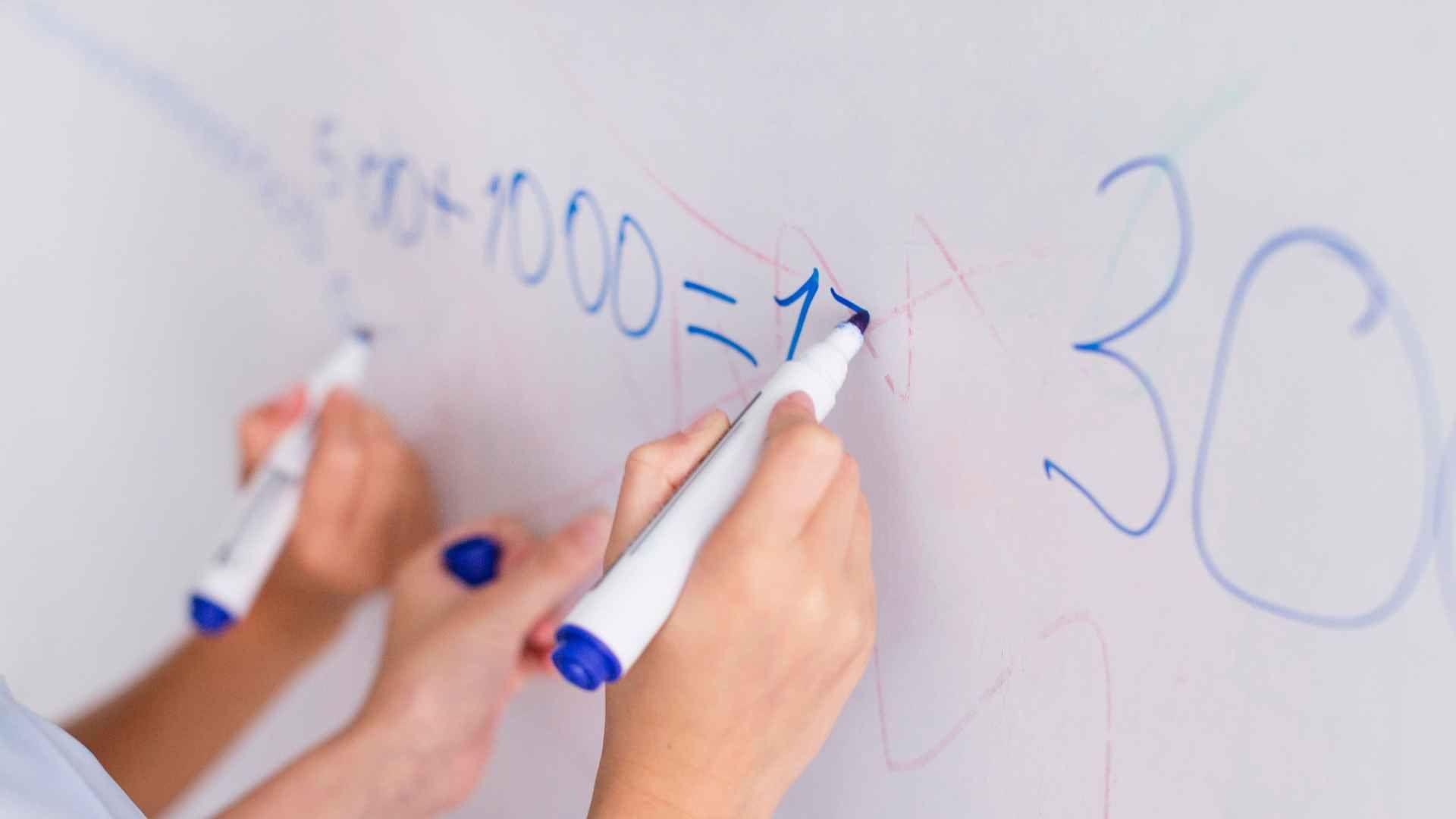 Fórmula de interés compuesto: Guía completa para calcular y multiplicar tu dinero