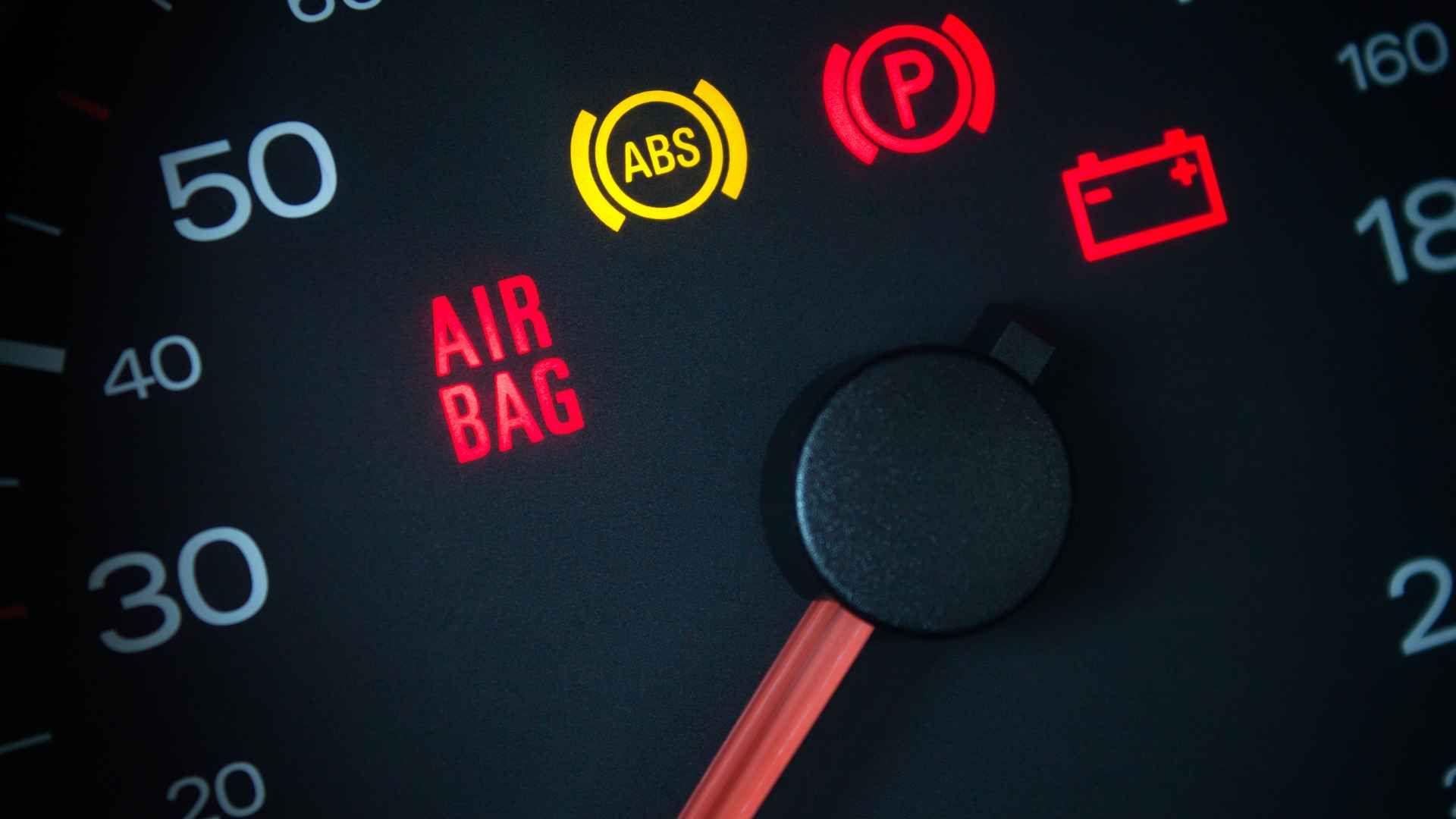 Significado de Luz Amarilla en el Tablero del Auto