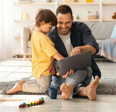 Familia que contrató Inversión Segura, seguro de vida con ahorro de Interseguro