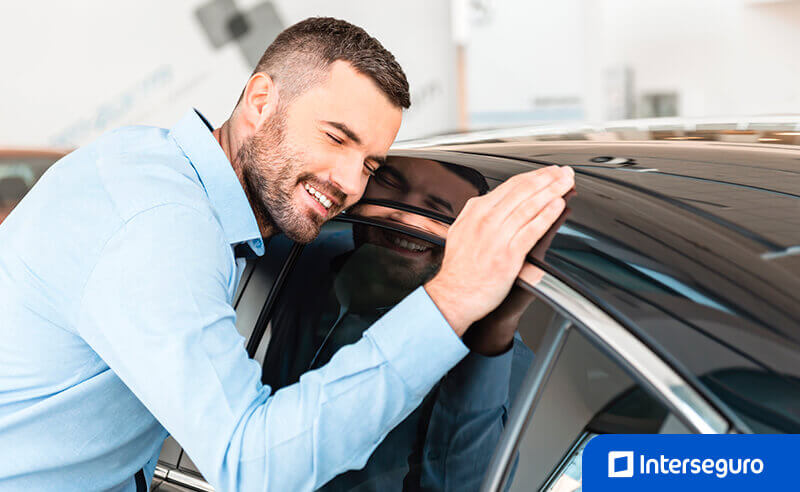 ¿Estás buscando tipos de seguro para auto?