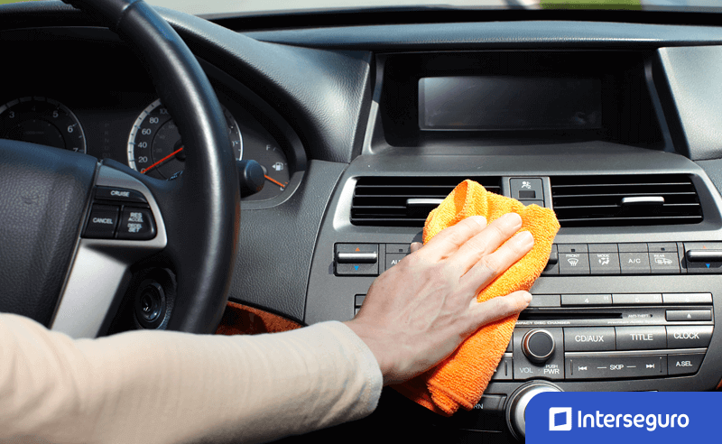 Tips para mantener tu auto seguro y libre de contagios